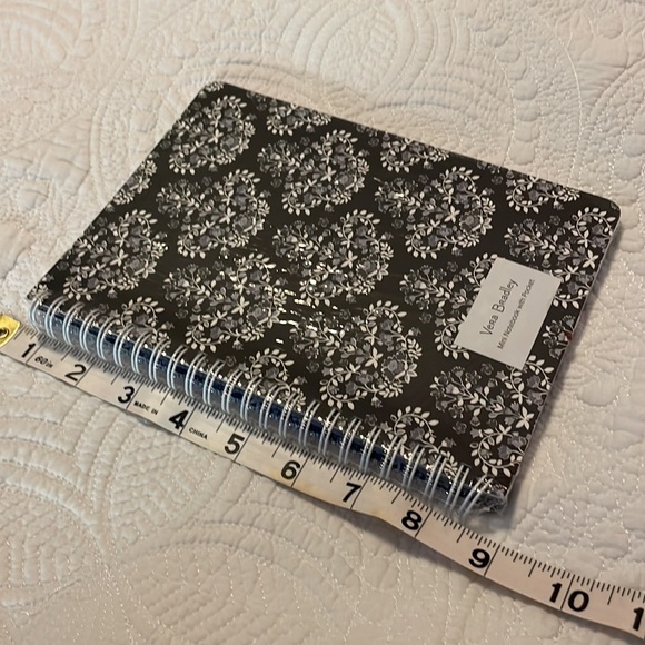 Black & White Vera Bradley Mini Notebook Journal Pocket Sealed Chandelier Noir - Picture 4 of 5